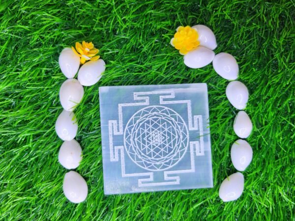 Selenite Plate – Shree yantra engraved